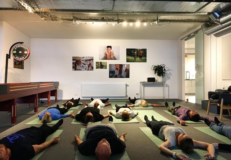 workplace yoga glasgow
